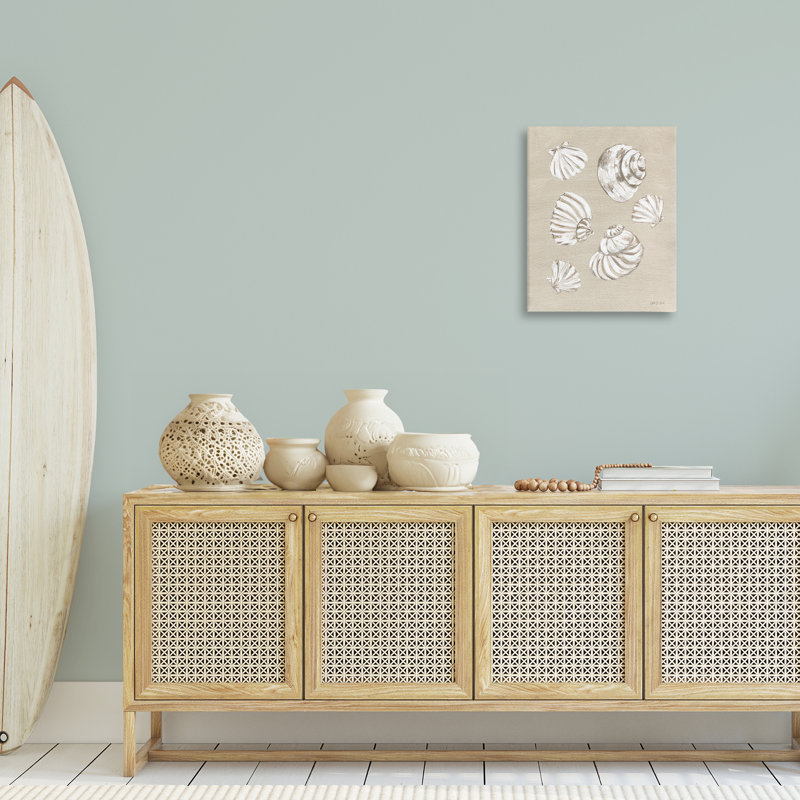 «Beach Shell Treasures», art mural sur toile par Yvette St. Amant, H 20 po x l 16 po