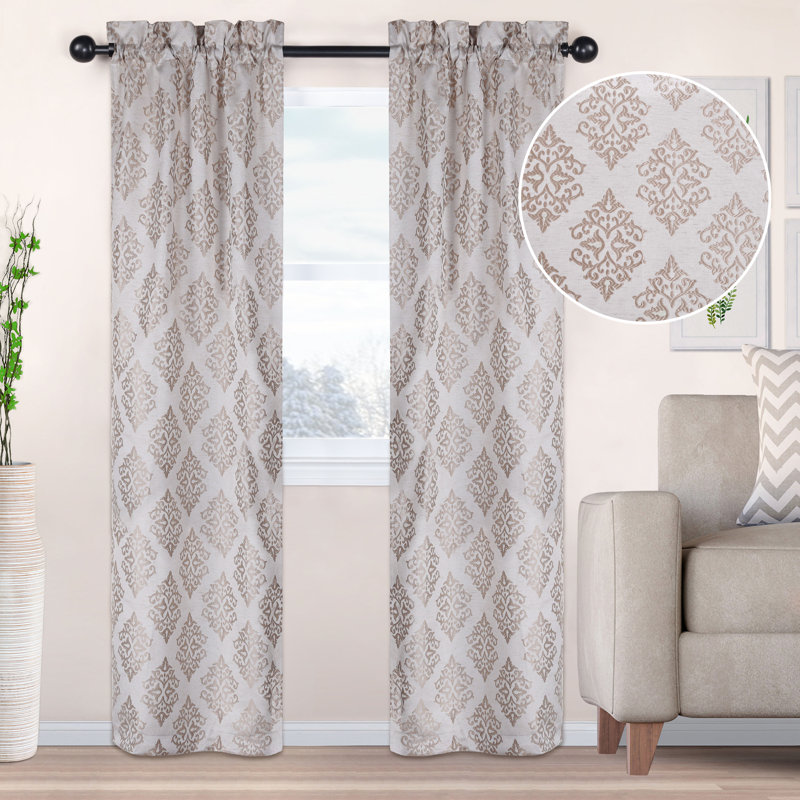 Paire de rideaux semi-transparents en jacquard damassé avec œillets Brodde, Laiton, l 26 po x L 84 po