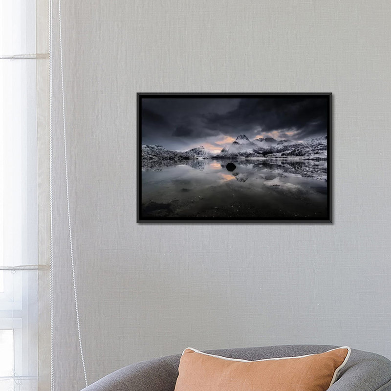 Lofoten, Norvège V par Andreas Stridsberg - impression sur toile tendue, H 18 po x l 26 po x P 1,5 po, Toile avec cadre noir