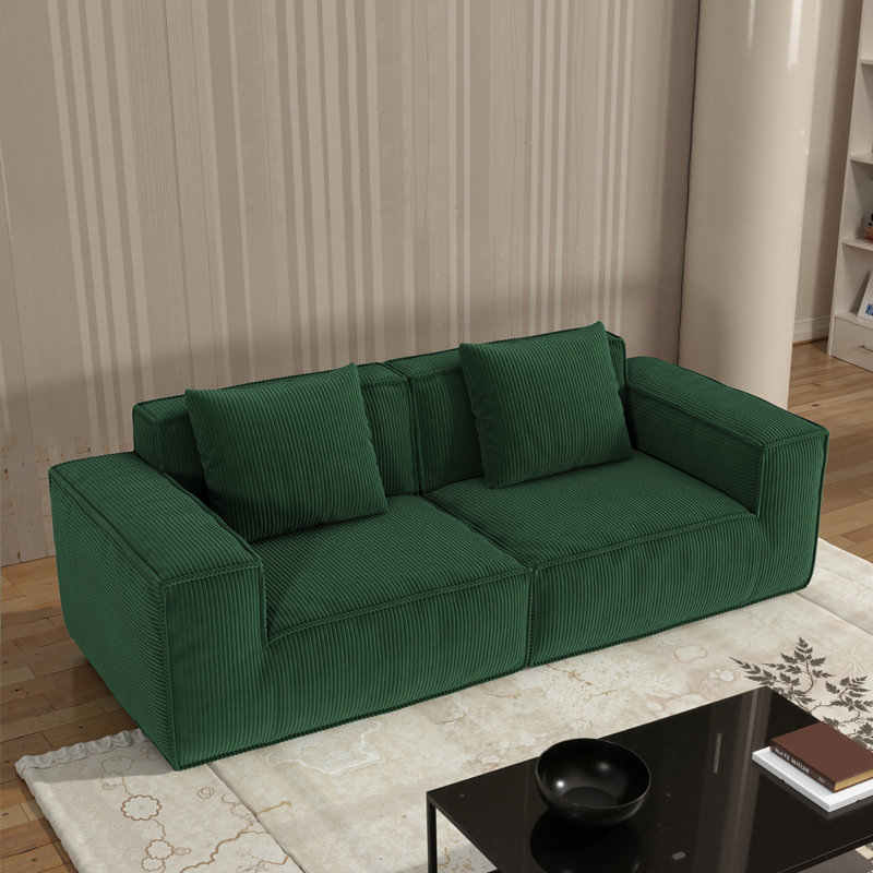 Le canapé modulaire peut être converti en un canapé-lit surdimensionné., Vert