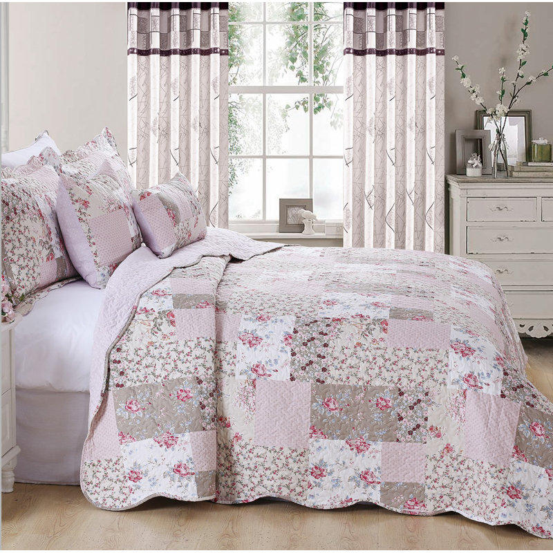 Vergas Polyester Patchwork Bedspread with Pillowcases, 255 x 275cm Bedspread - 2 Pillowcases