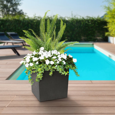 Tierra Verde 14" x 14" Citadel Square Planter In Slate, Made from Rubber materials
