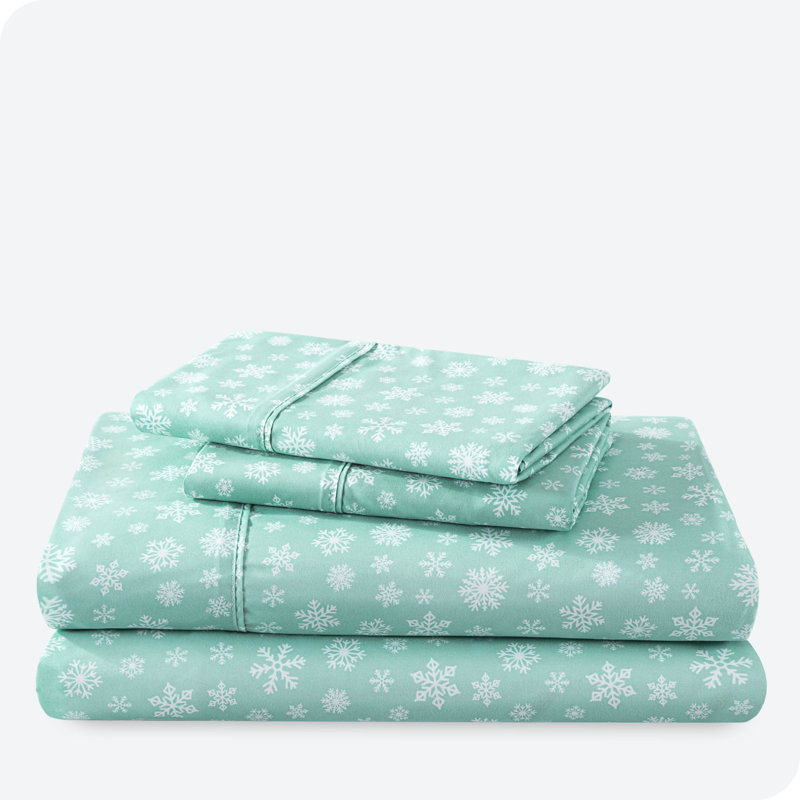 Snowdrift Green and White Microfiber Full Sheet Set