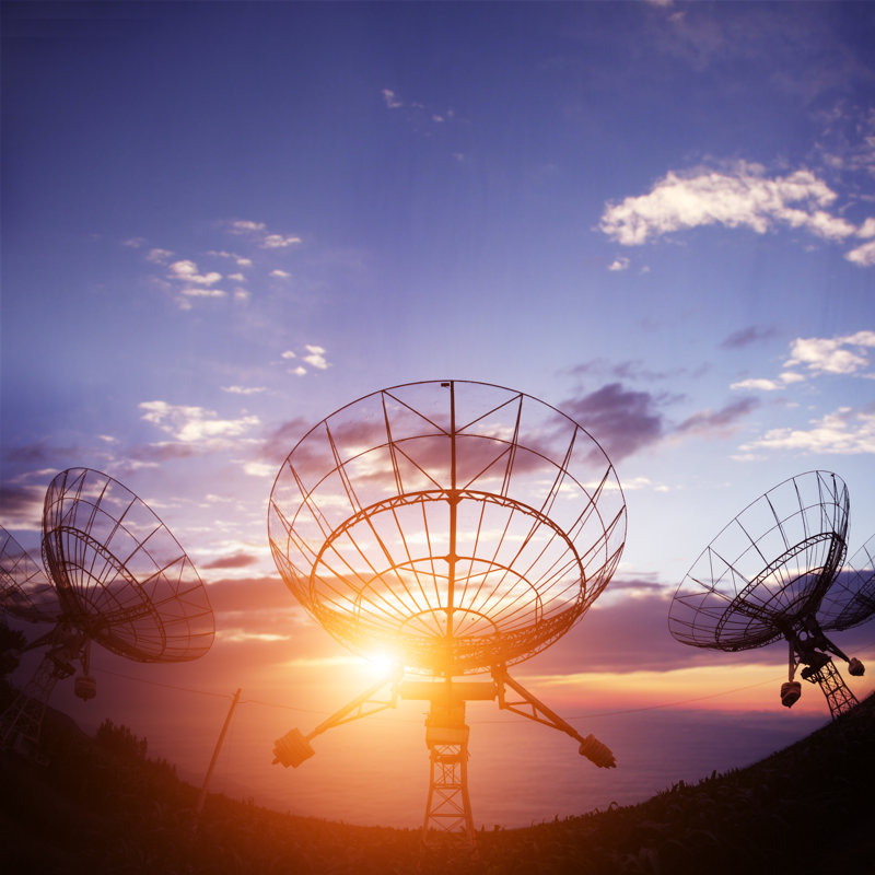 Antenne parabolique, H 12 po x l 12 po