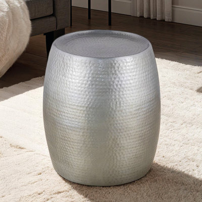 Table de bout, table d'appoint avec design martelé à la main en aluminium moderne et moderne 21 po