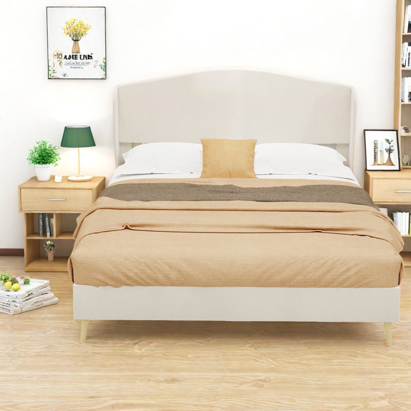 Luxueux lits en velours, revêtement beige, élégance moderne pour la maison