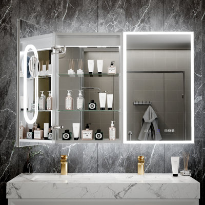 20 po x 32 po, armoire de salle de bain à DEL, miroir grossissant 5X, fonction de brouillard, armoire à pharmacie intelligente de conception intégrée avec sortie haute intégrée, avant et rétroéclairé et gradation continue