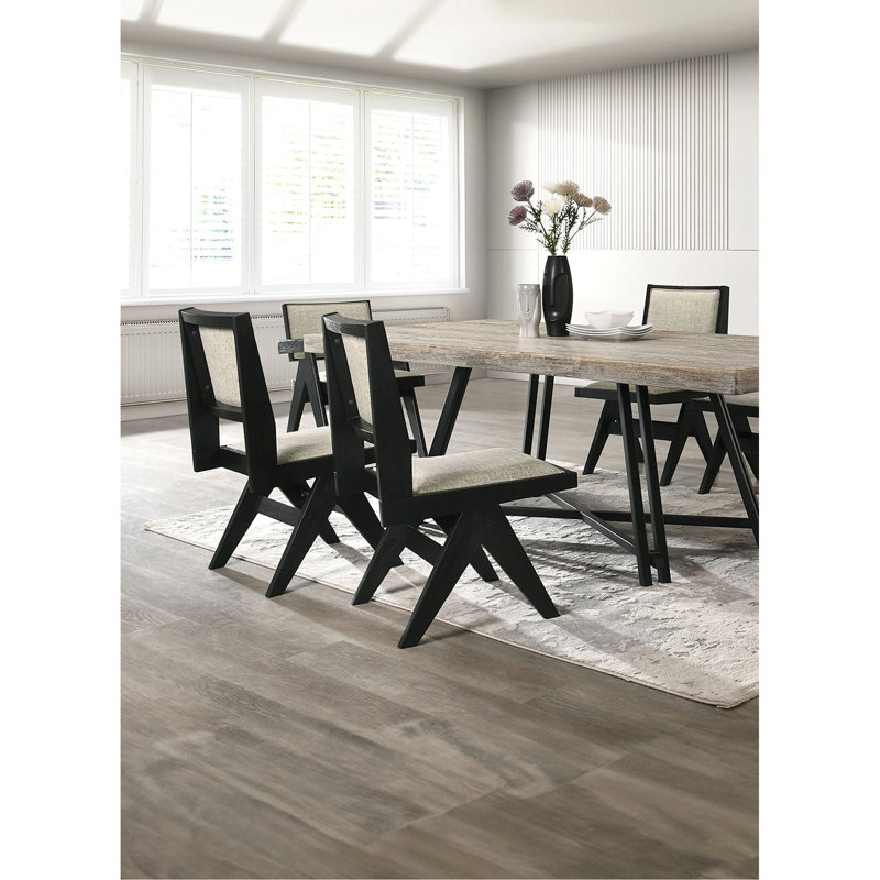 Charmante table de salle à manger à tréteaux en métal pour des salles à manger élégantes