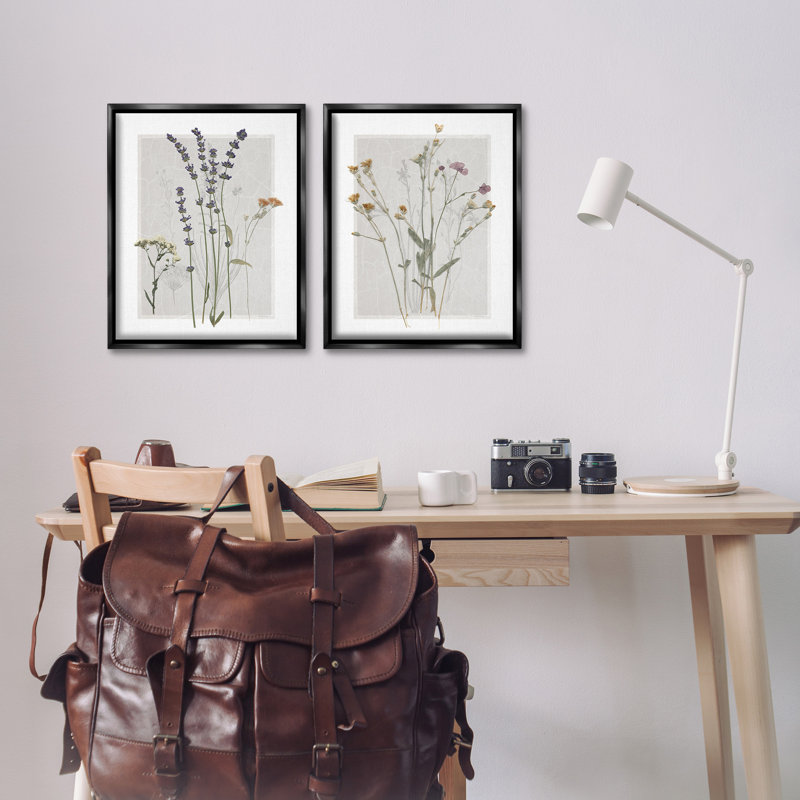Delicate Wildflower, Cadre flottant noir de jais, H 21 po x l 17 po