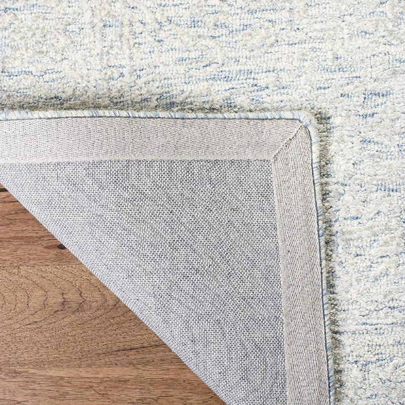 Tisya Hand Tufted Viscose/Wool Oriental Rug in White/Blue, Rectangle 4' x 6'