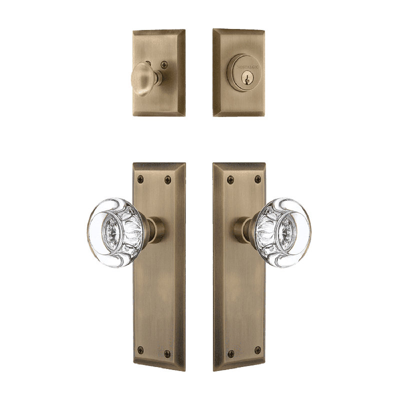 Nostalgic Warehouse New York Entry Set with Round Clear Crystal Knob, 2.375, Antique Brass