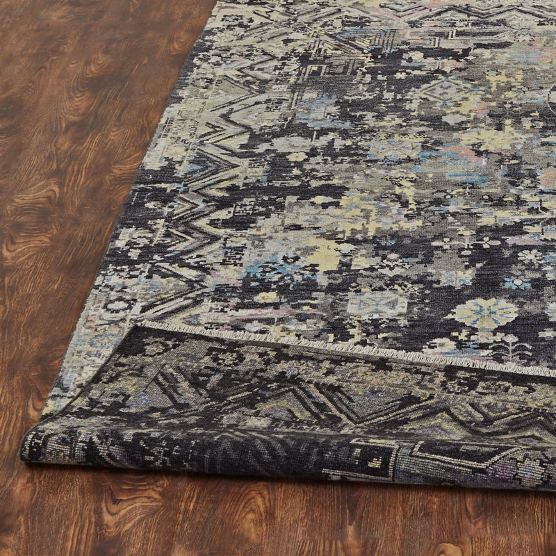Heritage Revival Handmade Wool Floral and Oriental Area Rug, Rectangle 4' x 6'