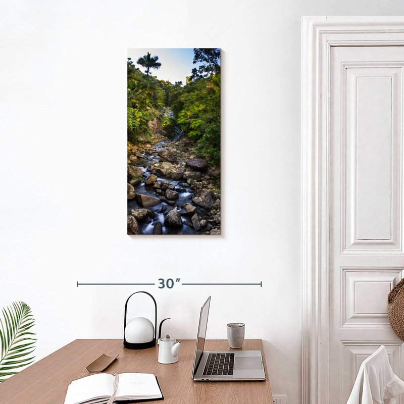 El Yunque Stream, 30" H x 15" W