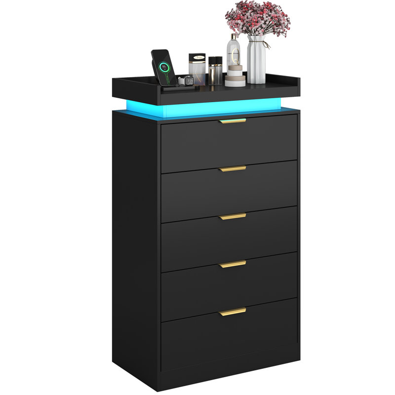 Commode à 5 tiroirs avec éclairage DEL et station de recharge, commode moderne en bois avec prise électrique pour chambre, commode de rangement de 121 cm de haut pour salon, entrée, couloir, noir