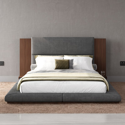 Lit bas tapissier avec tête de lit et tablettes de chevet