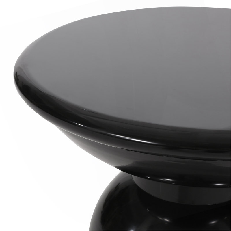 Charmante table d'appoint en métal avec un design moderne et une structure durable, Noir