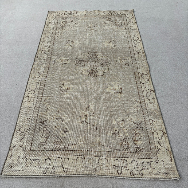 Tapis beige en patchwork de laine rétro 43,7 x 80,7 po