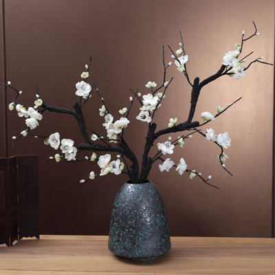 Décoration de vase à fleurs de prunier