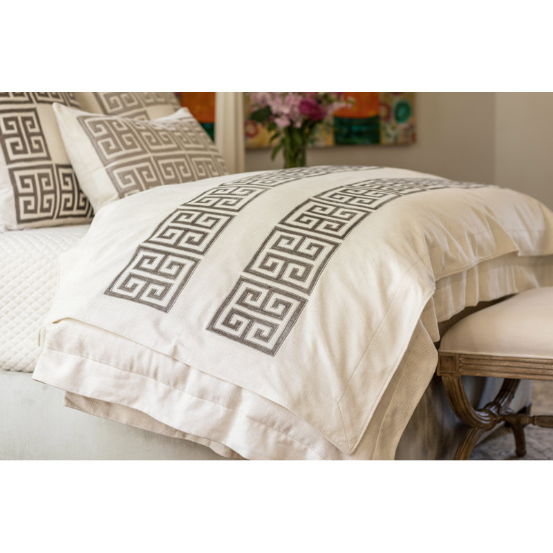Guy Quilted Throw Blanket, Platinum