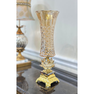 Vase majestueux à lis - 6 X 19 pouces