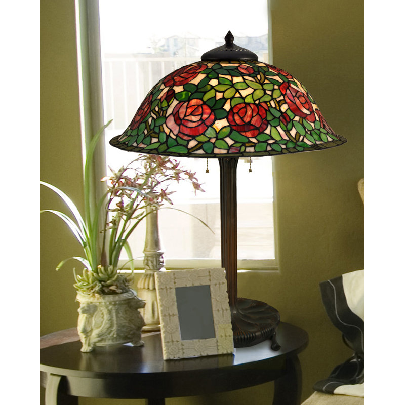 Rose Metal Table Lamp