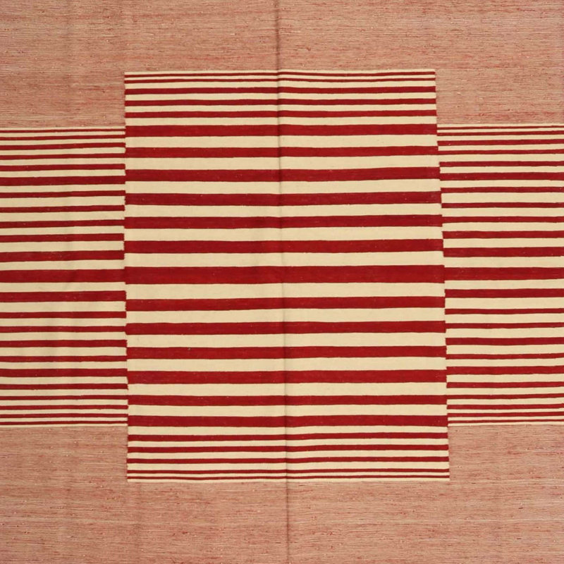 Tapis rouge contemporain, Carré 8 pi