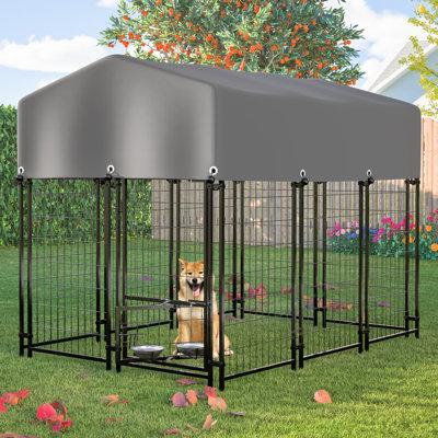 Chenil d'extérieur robuste pour chien 4,23 x 5,82 x 4,83 pi avec clôture en acier soudé avec couvercle résistant aux rayons UV et mangeoire rotative, verrou sécuritaire