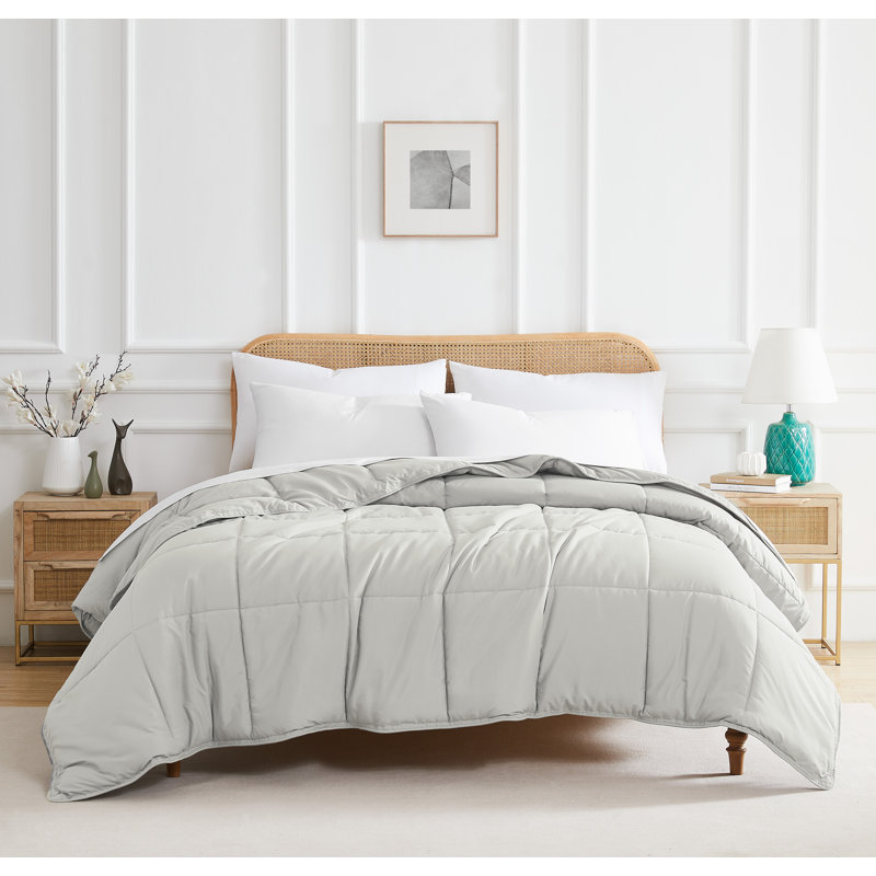 Vilano Springs ® Oversized Down Alternative Comforter with piped Edging and corner loops, Easy care, Twin Comforter