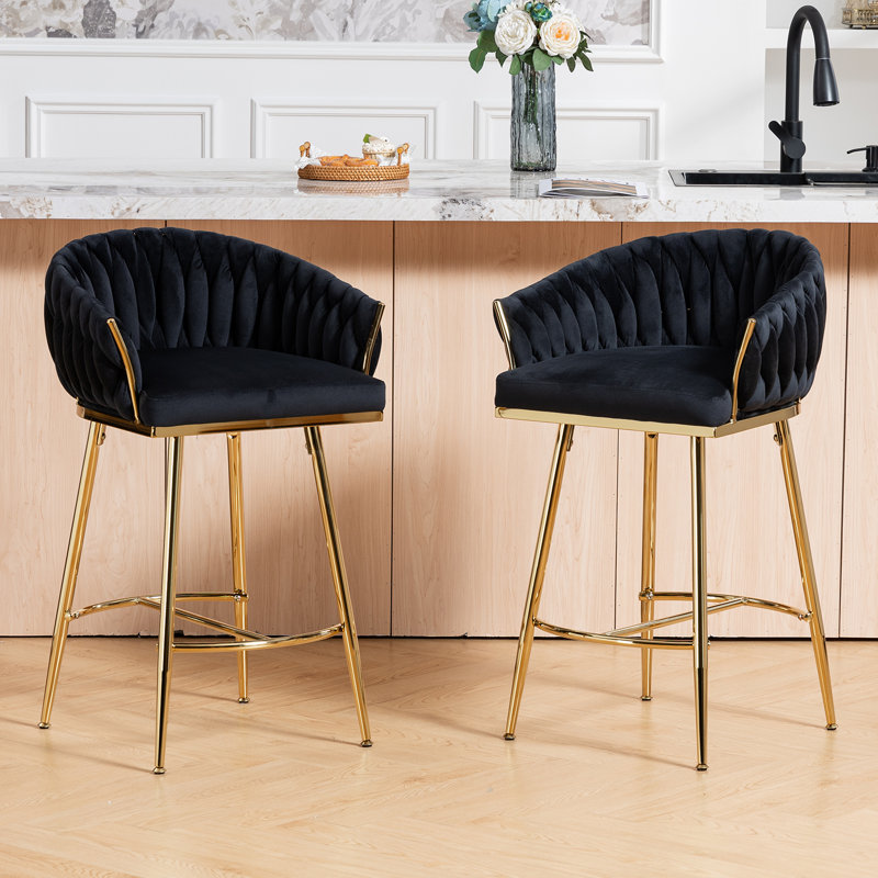 Ensemble de 2 tabourets de bar à hauteur de comptoir en velours noir - Îlots de cuisine modernes de 26 po avec dossier tissé et base dorée