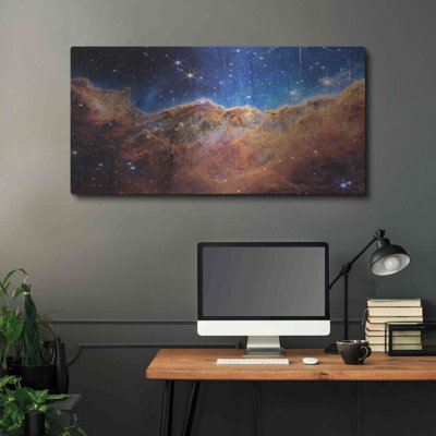«Cosmic Cliff 2 In The Carina Nebula» par NASA Space Photos