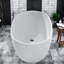 Baignoire profonde et bains tourbillons, surface solide, maison moderne