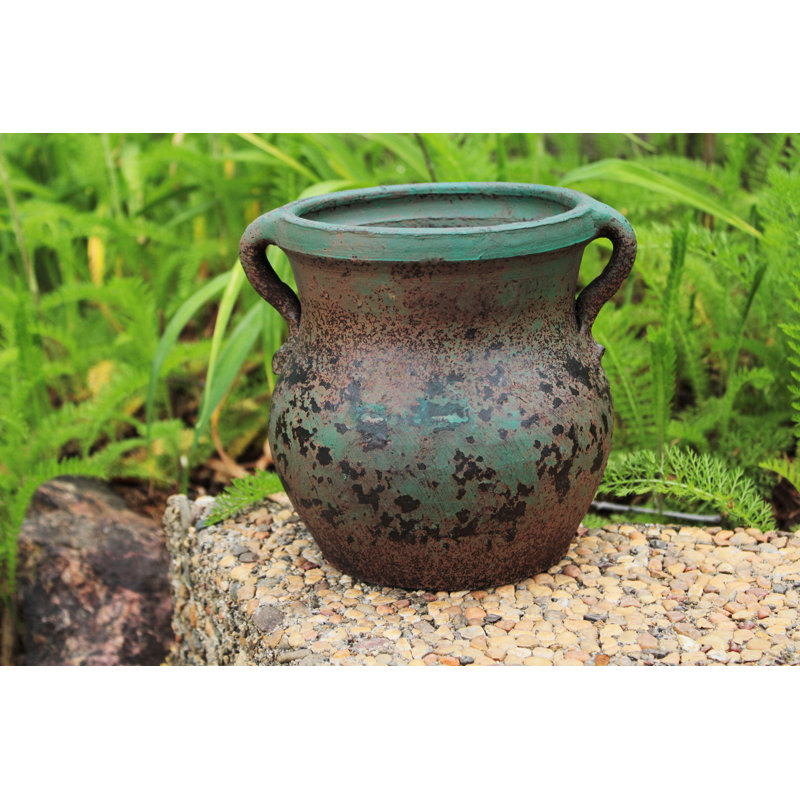 Pot à fleurs en argile