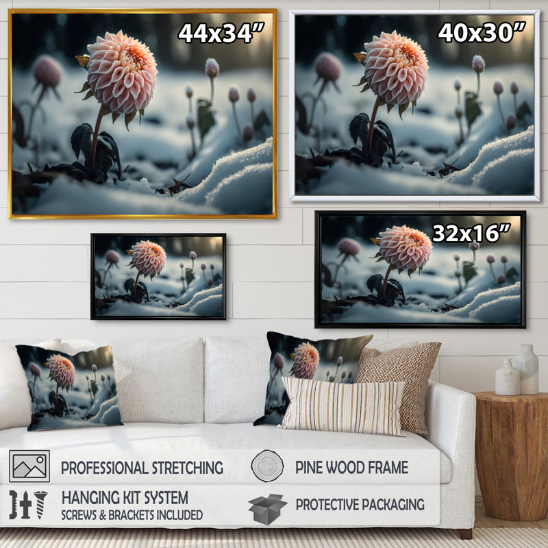 «A Blooming Pink Dahlia Flower in Winter I», impression sur toile, H 34 po x l 44 po x P 1,5 po