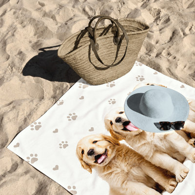 1Pcs Cute Golden Retriever Puppies Beach Towel, Featuring Adorable Pups with Paw Prints and Hearts Pattern. Large Microfiber Quick Dry, Perfect for Swimming, Travel, Days, Unisex.