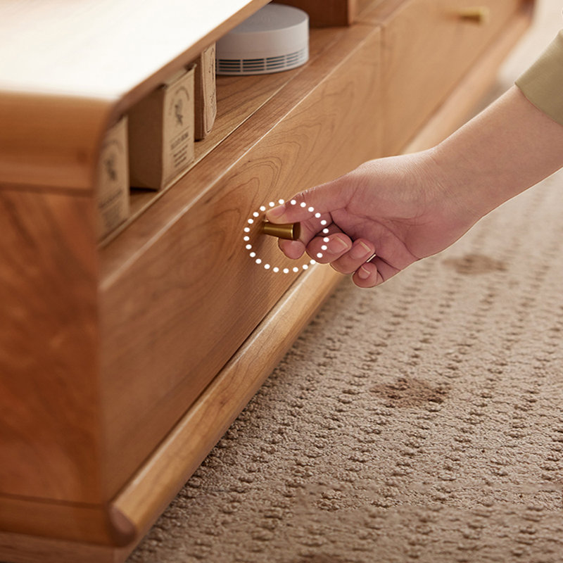 Floor-to-floor solid wood coffee table