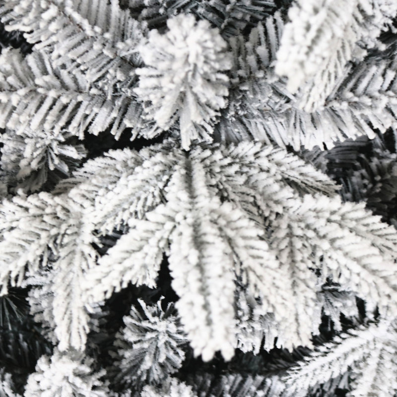 Arbre de Noël enneigé 7 pi, artificiel avec pointes blanches réalistes - support en métal robuste et arbre à étapes d'assemblage rapide pour la saison des fêtes