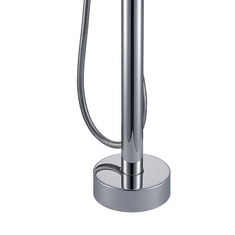 Robinet de baignoire autoportant avec douche à main -. . Fabrication en métal solide pour la longévité. Nettoyage complet du corps entier. Style contemporain et compact. 6,23 po de largeur,