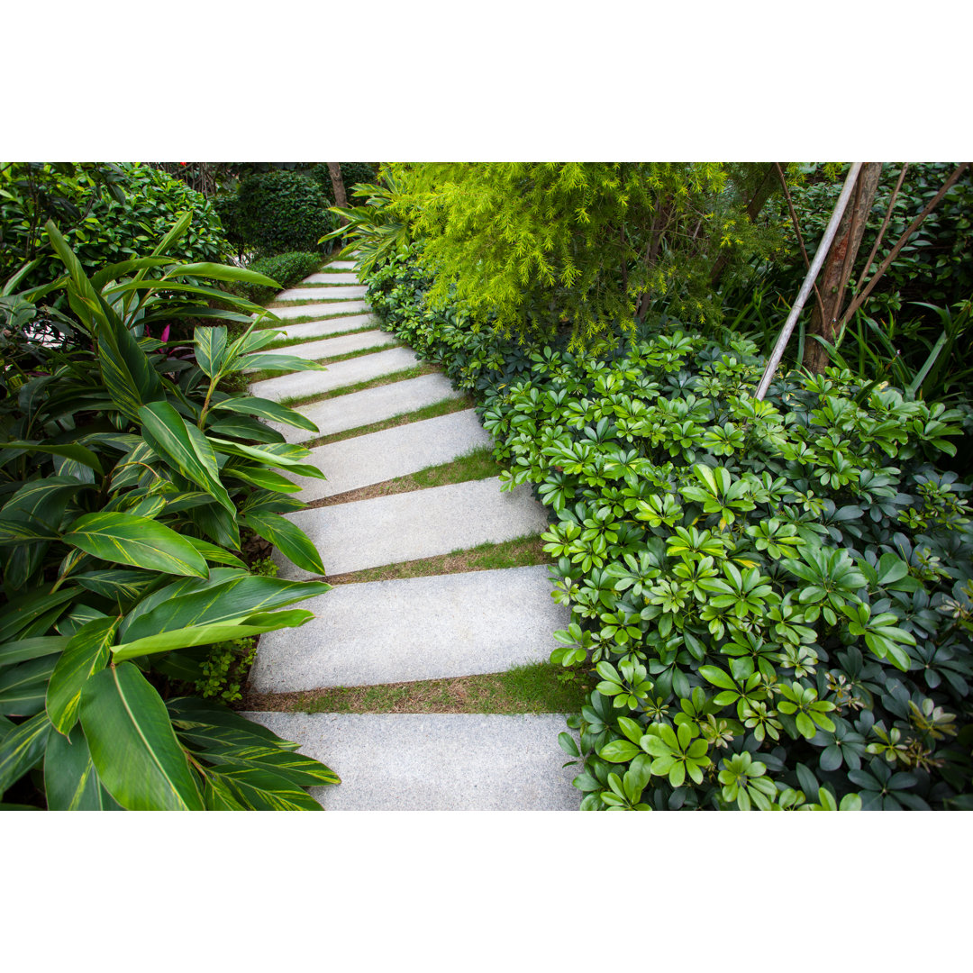 Stone Walkway von Kanmu - Ohne Rahmen auf Leinwand