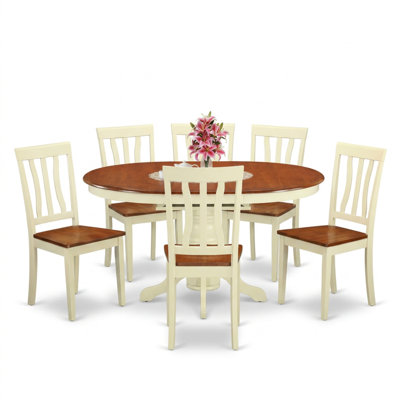 Ensemble table et chaises de salle à manger en bois d'hévéa couleur cerisier babeurre avec piédestal à rallonge papillon, comprenant une table et six chaises.