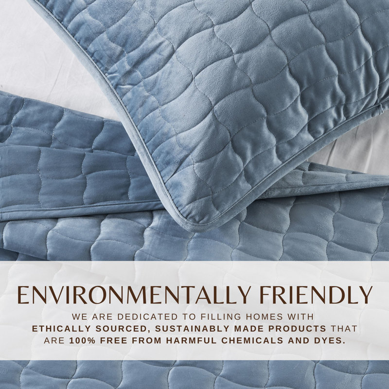 Twin Blue Velvet Polyester Box-Stitched Quilt Set