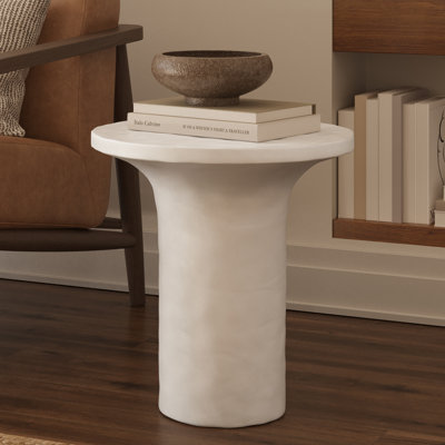 Selenit Hand-Crafted Reinforced Cement Side Table