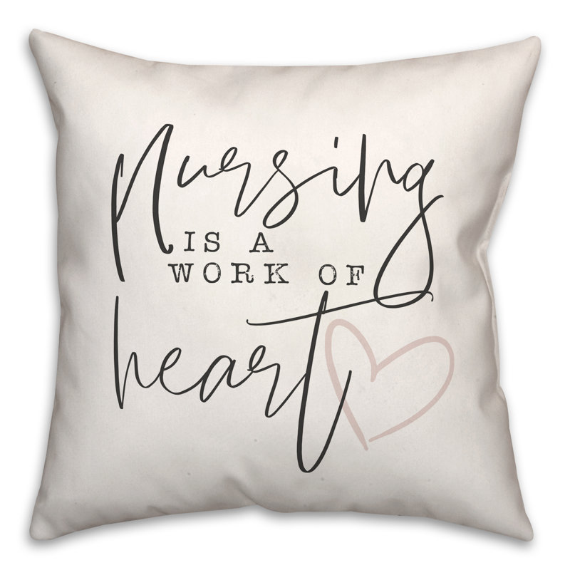 Coussin d’allaitement est un travail de coussin de cœur