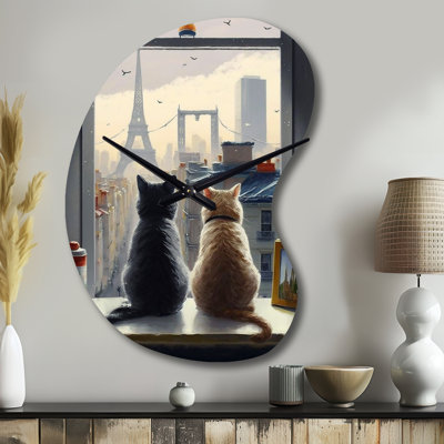 Fadime deux chats à Paris III - horloge de chat asymétrique en métal