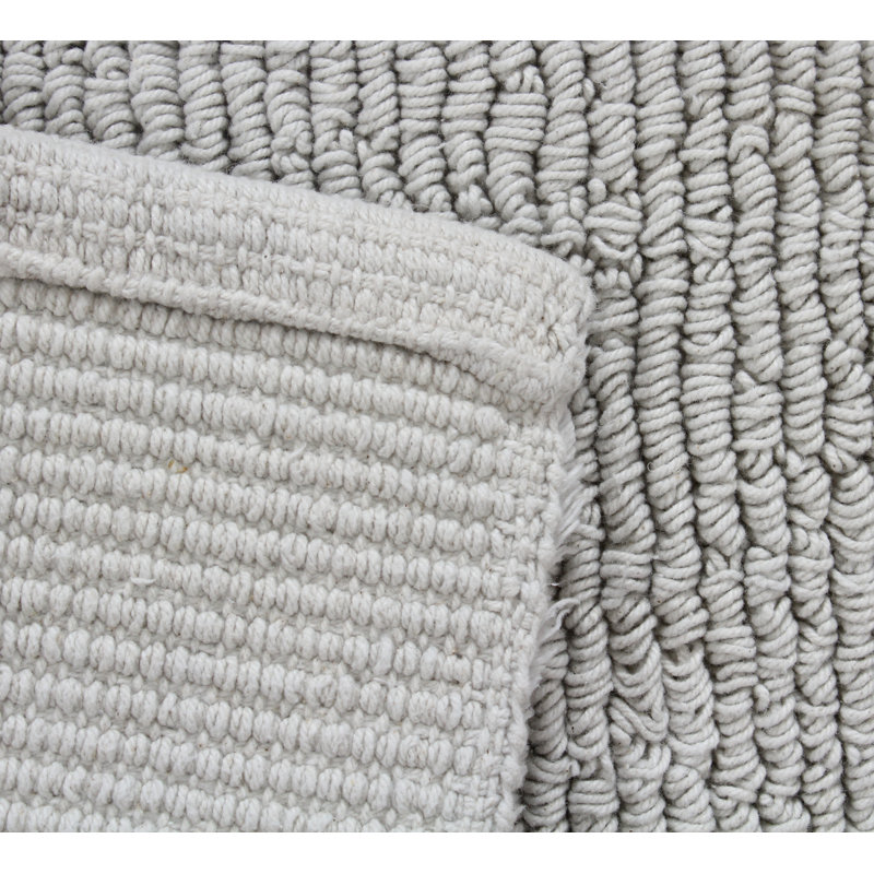 Tapis de bain Levaughn, Argent