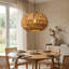 Luminaire suspendu en rotin naturel Hantek, plafonnier suspendu Boho tissé 15 po, douille E26, luminaire de style campagnard nordique pour îlot de cuisine