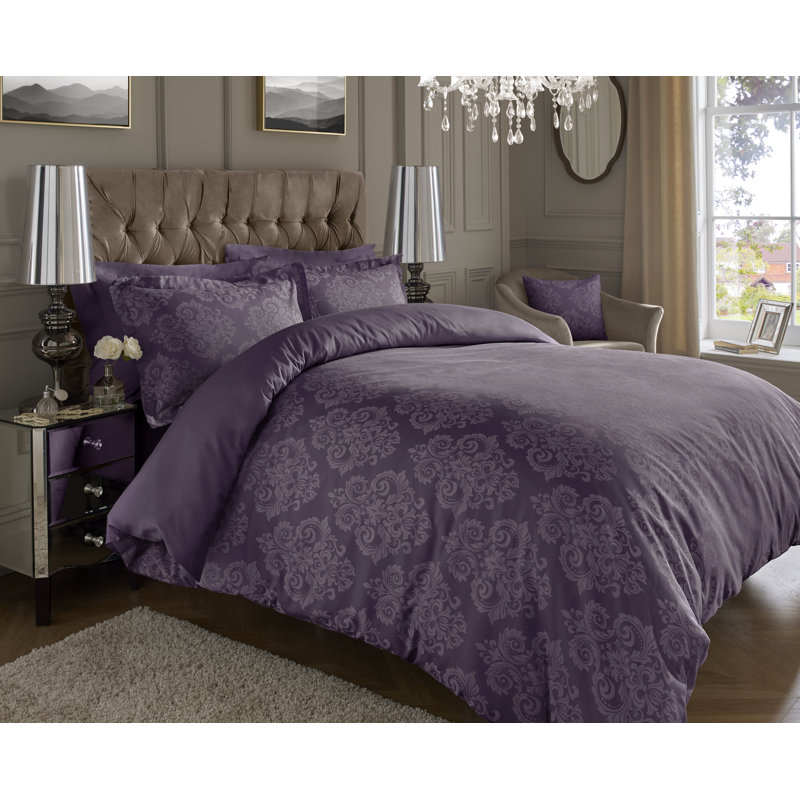 Dillsboro Cotton Blend Damask Duvet Cover Set with Pillowcases Included, Double - 2 Standard Pillowcases, Plum