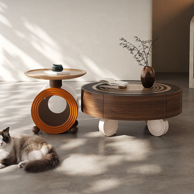 Table basse de style médiéval italien