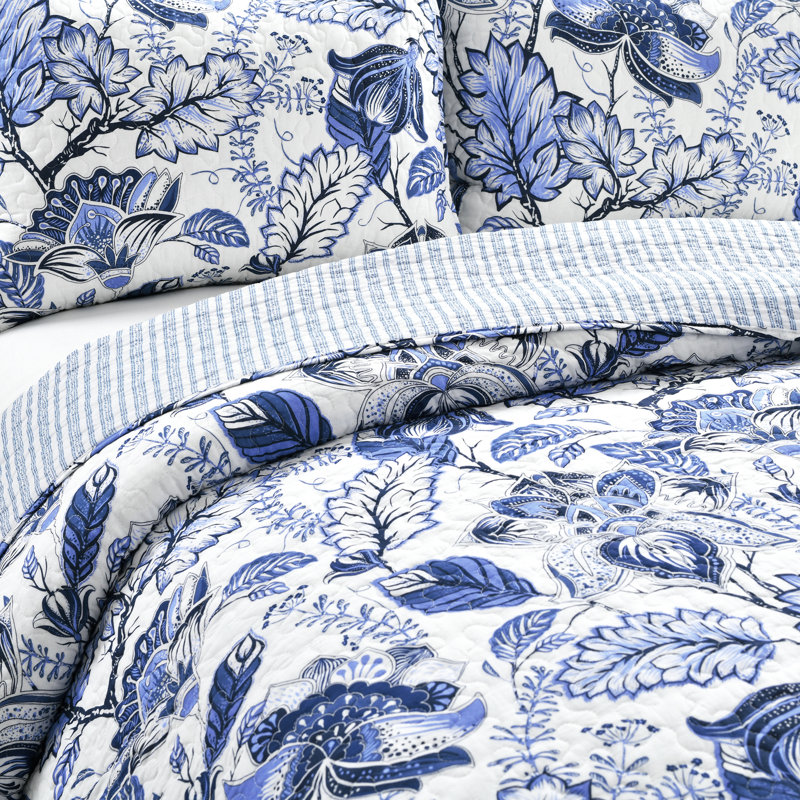 Blue Floral Cotton Reversible Full/Queen Quilt Set