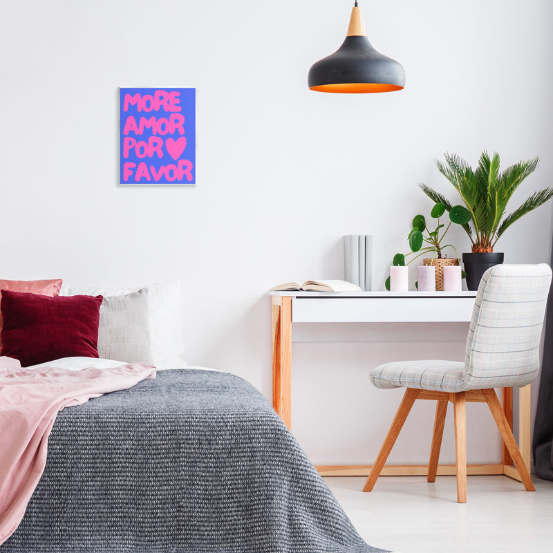 «More Amor», art mural bleu sur bois par House of Lulu