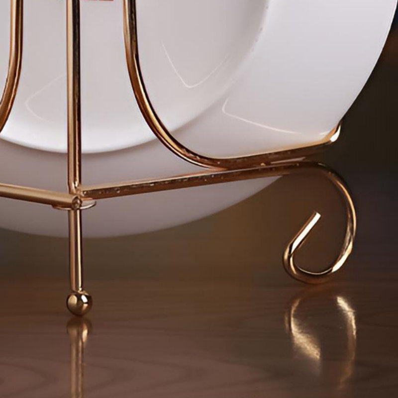 Ornement sophistiqué en porcelaine délicate